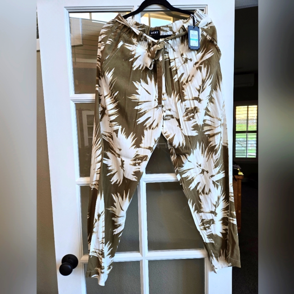 DKNY Tropical print olive green/white - Size L